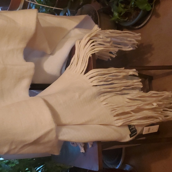 ANTHROPOLOGIE WRAP - Picture 7 of 8